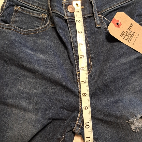 Levi's 720 Jeans - Picture 7 of 9